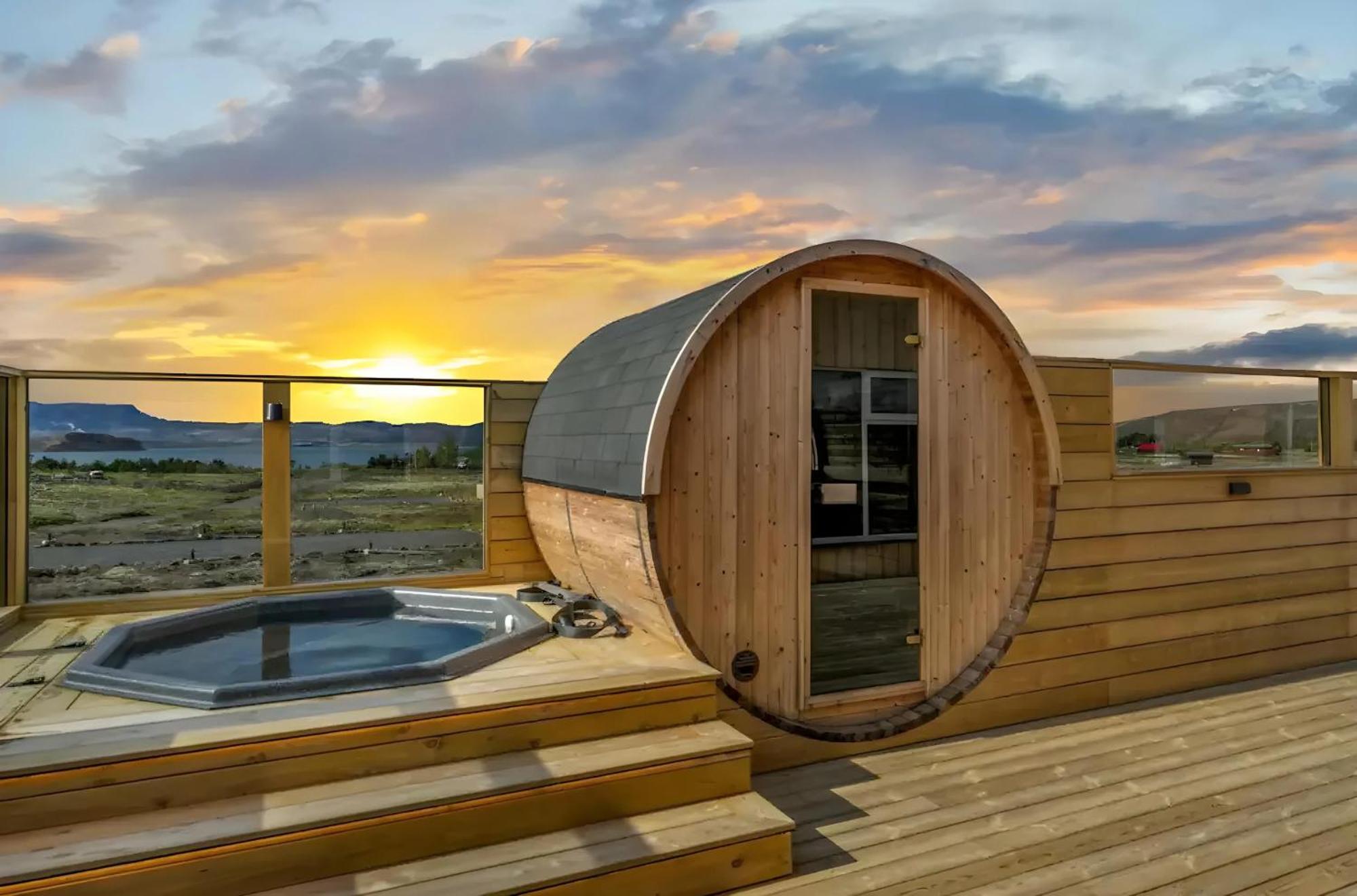 Cozy Cabin With Hot Tub & Sauna - Ultimate Retreat Veithilundur Exterior photo